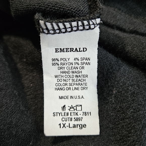 CUTE Emerald 1X 3/4 sleeve top - Picture 4 of 4